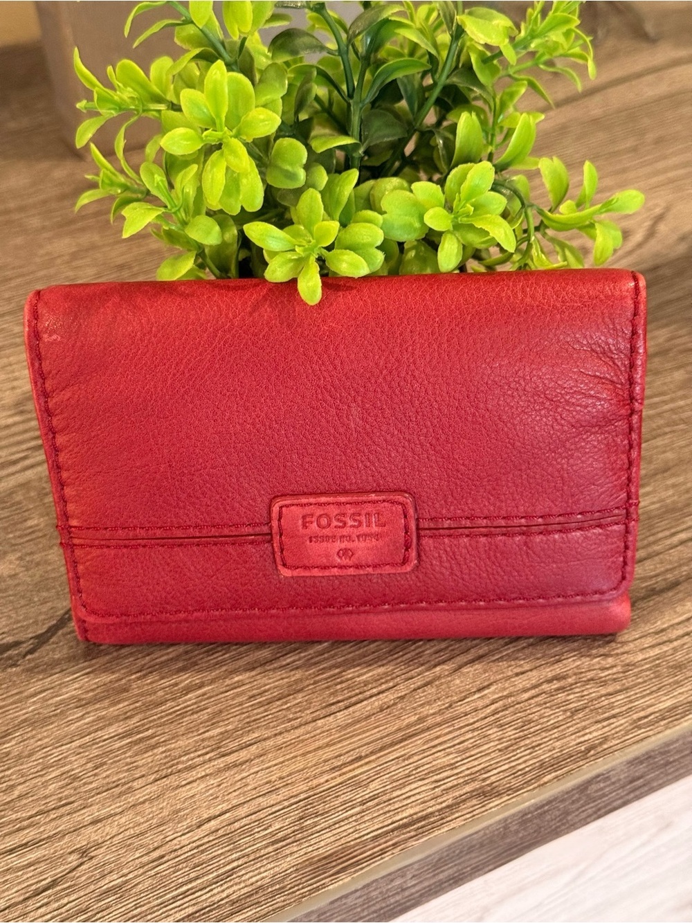 Vintage Fossil Red Leather Clutch Wallet Organizer Trifold Coin Purse
